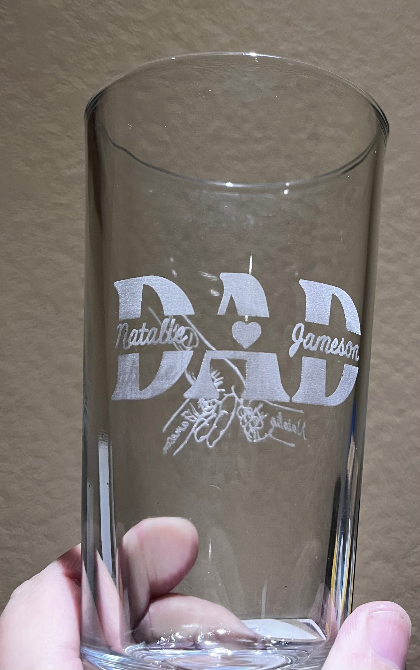 Personalized engraved pint glasses, Customize with your logo, Personalize for any occasion