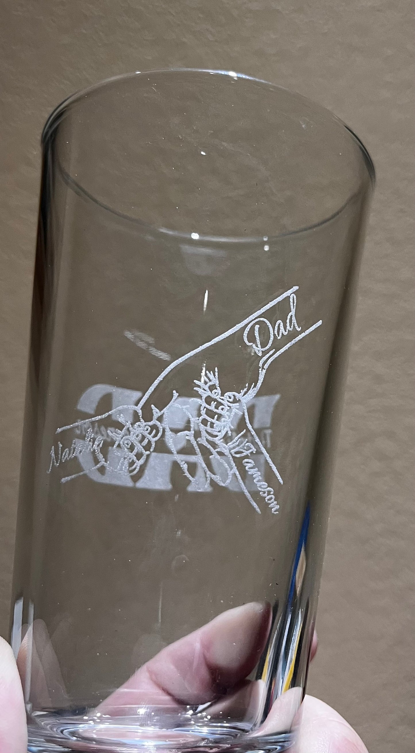 Personalized engraved pint glasses, Customize with your logo, Personalize for any occasion